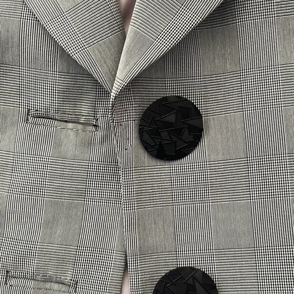 Vintage beautiful plaid large button detail blazer medium - Picture 8 of 8